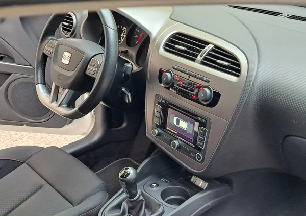 Seat Leon cena 42900 przebieg: 156808, rok produkcji 2012 z Tarnów małe 407